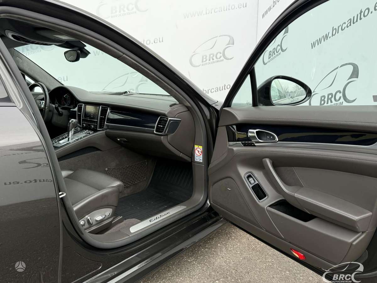 Porsche Panamera, 3.0 l., hatchback