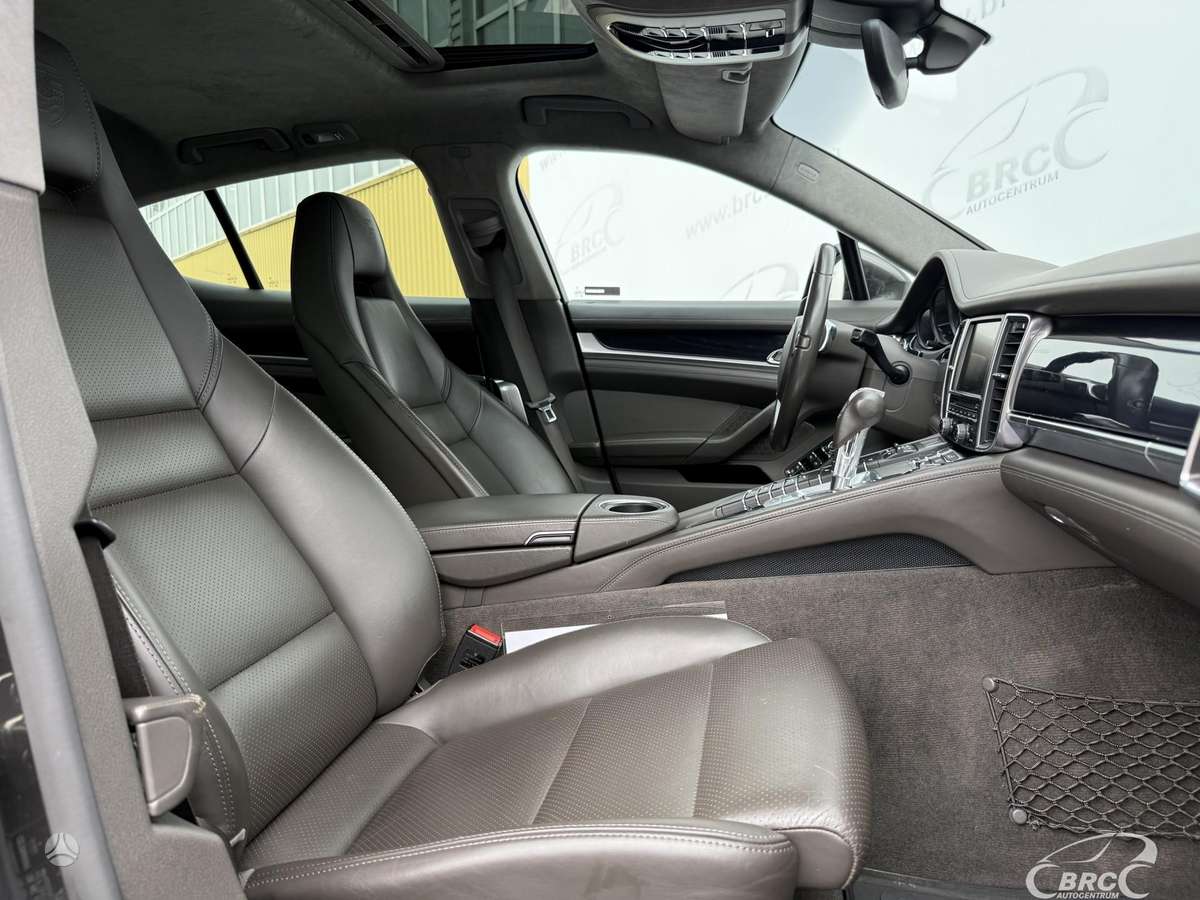 Porsche Panamera, 3.0 l., hatchback