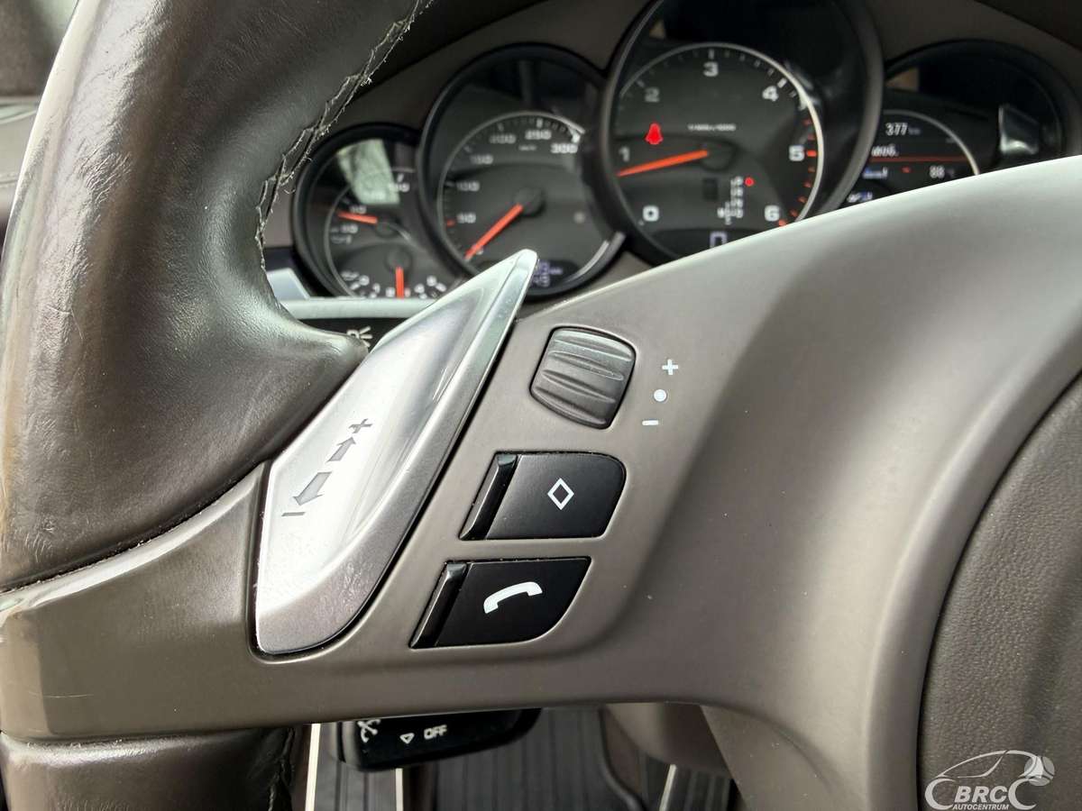 Porsche Panamera, 3.0 l., hatchback