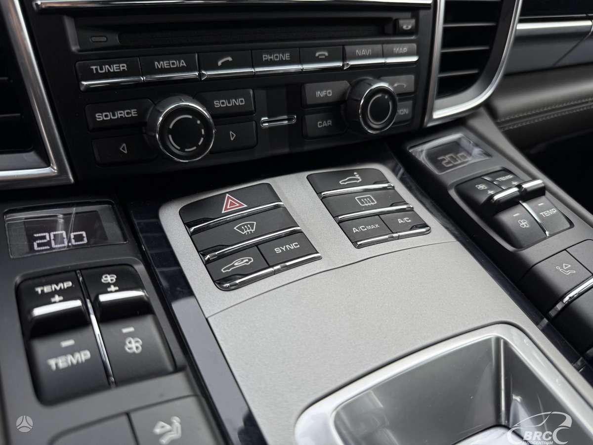 Porsche Panamera, 3.0 l., hatchback