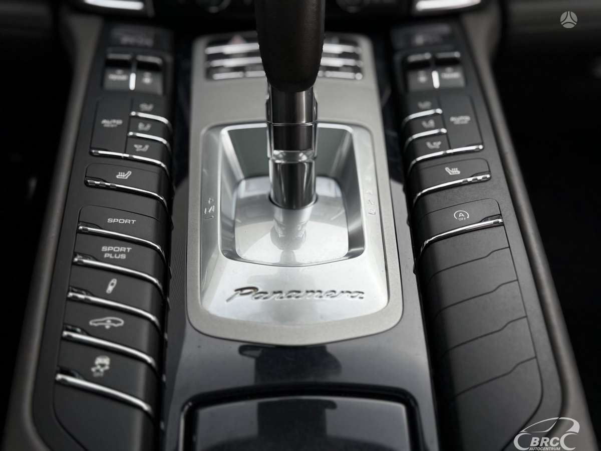 Porsche Panamera, 3.0 l., hatchback