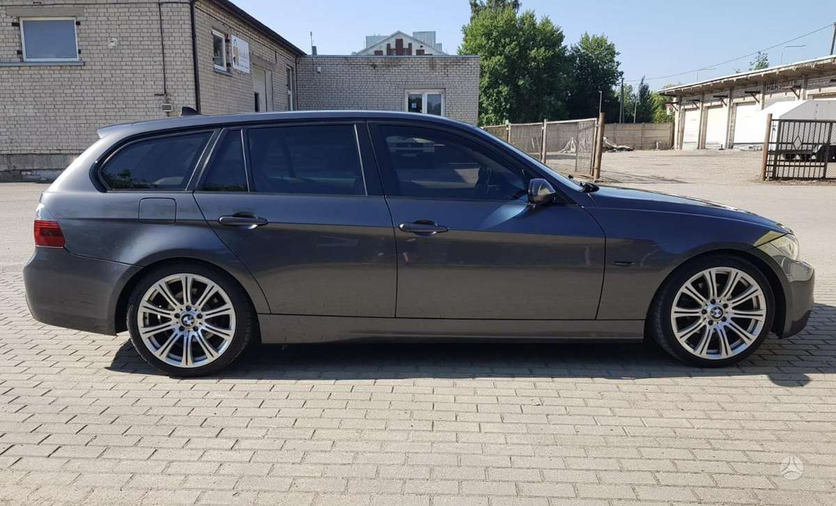 BMW 320, 2.0 l., universalas