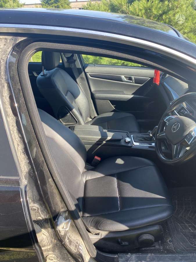 Mercedes-Benz C200 Dalimis