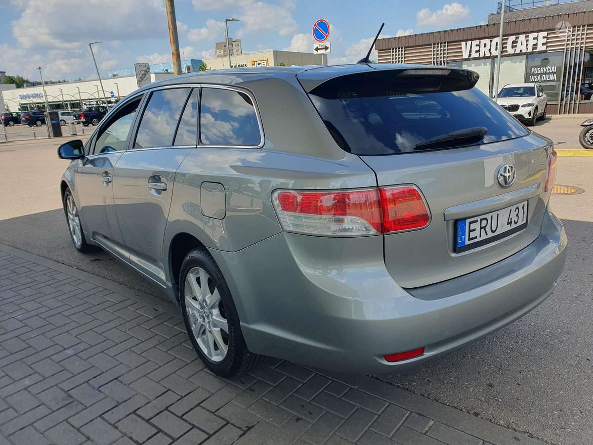 Toyota Avensis - 6