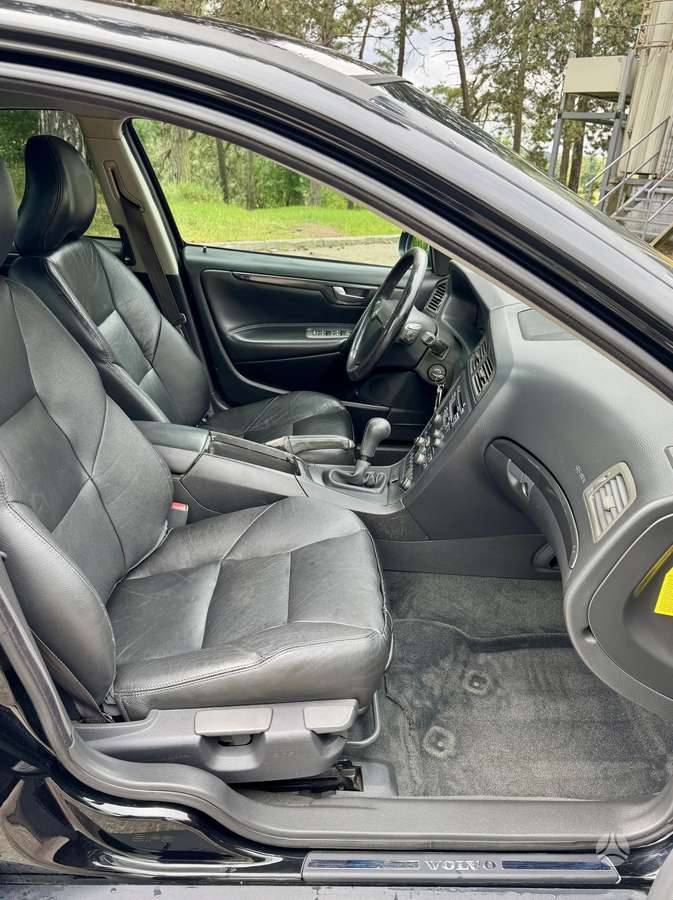 Volvo S60, 2.4 l., Седан