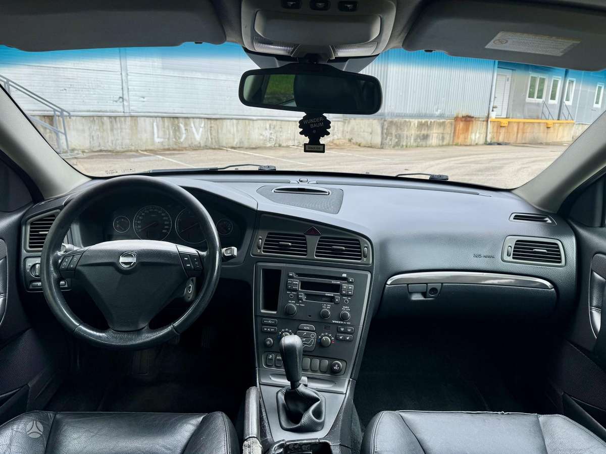Volvo S60, 2.4 l., Седан