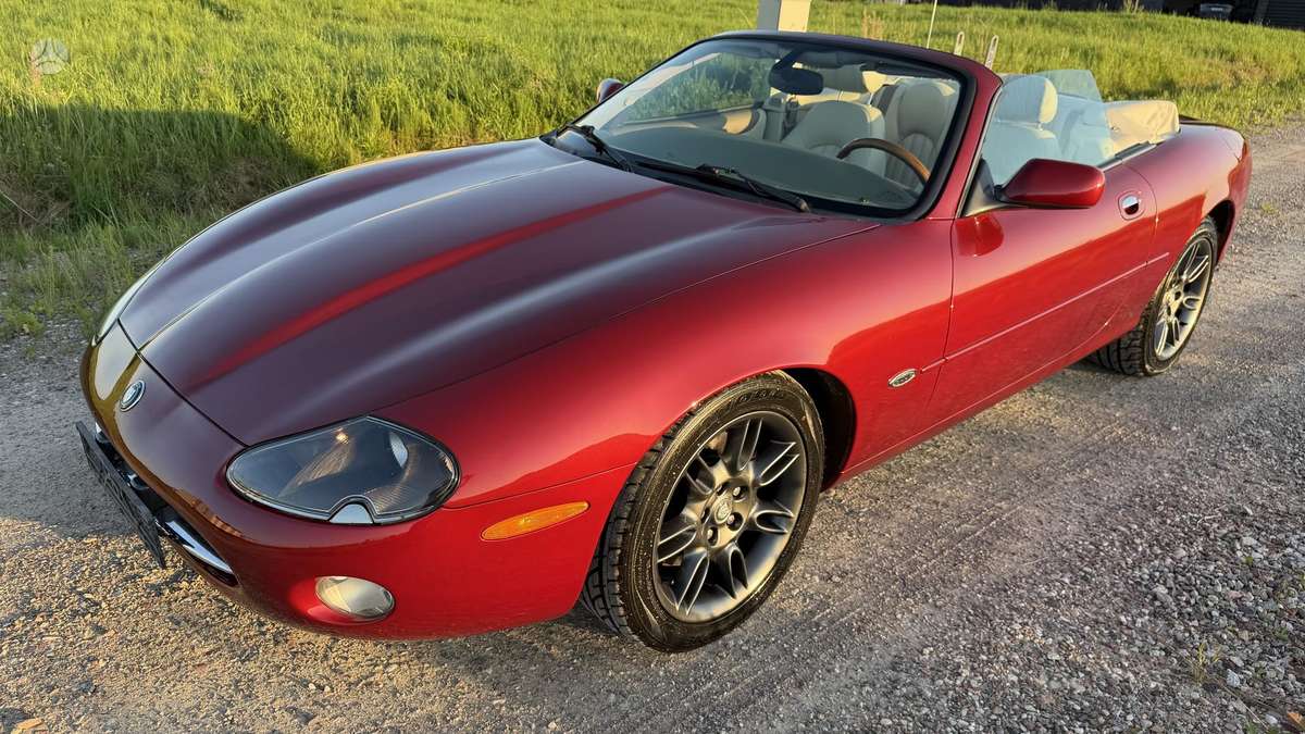 Jaguar XK8, 4.0 l., convertible