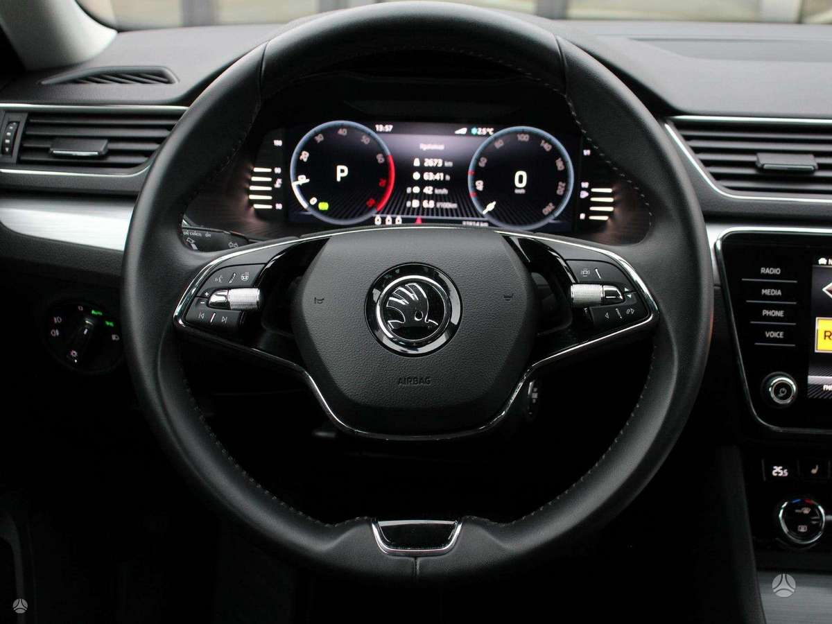 Skoda Superb, 1.5 l., hatchback
