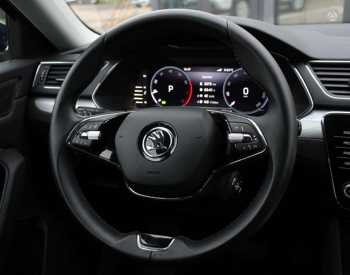 Skoda Superb, 1.5 l., hatchback
