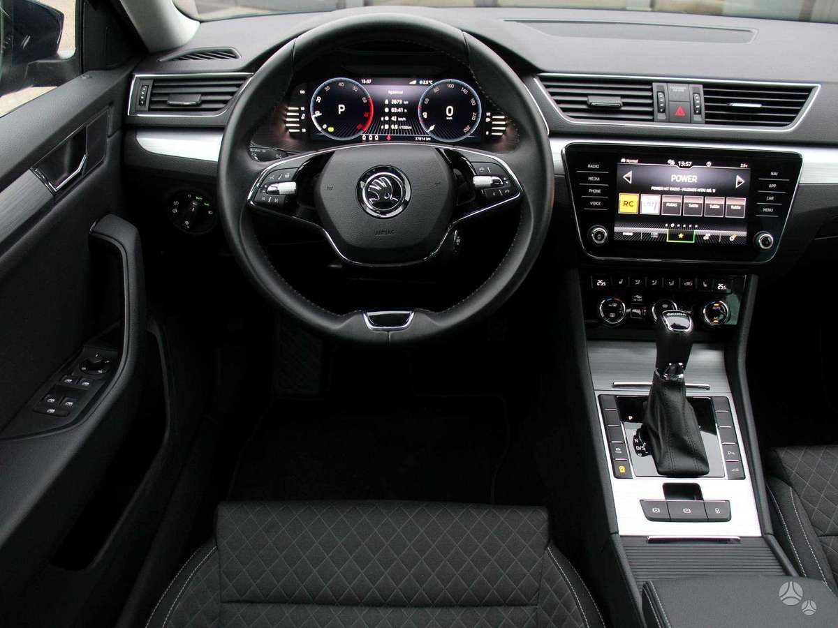 Skoda Superb, 1.5 l., hatchback