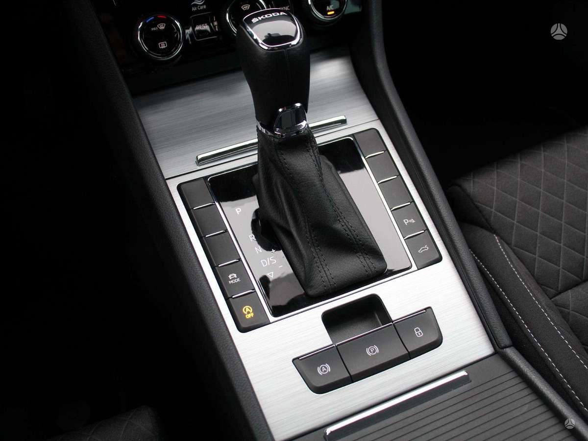 Skoda Superb, 1.5 l., hatchback