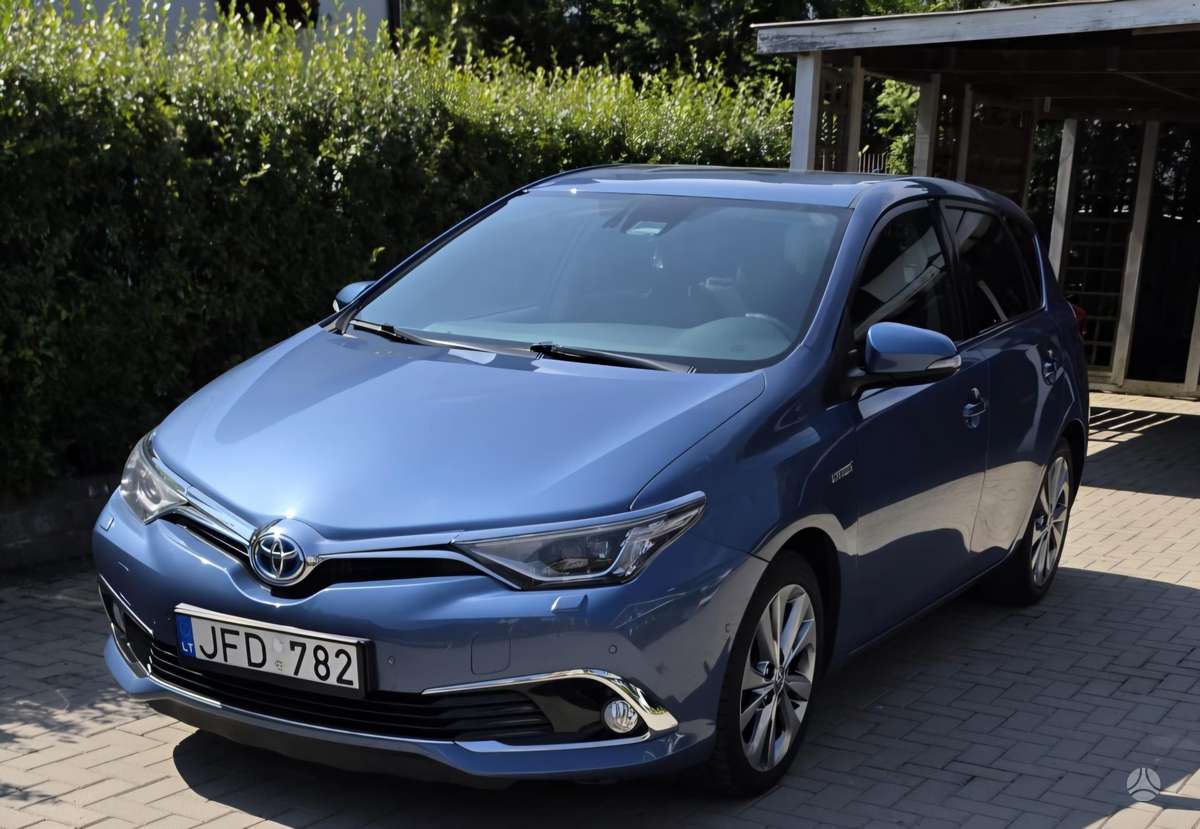 Toyota Auris - 1