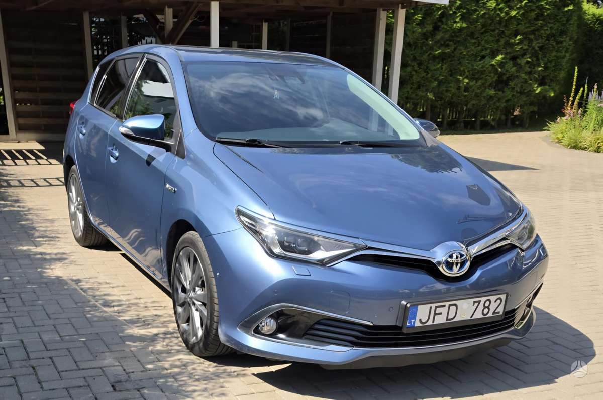 Toyota Auris - 2