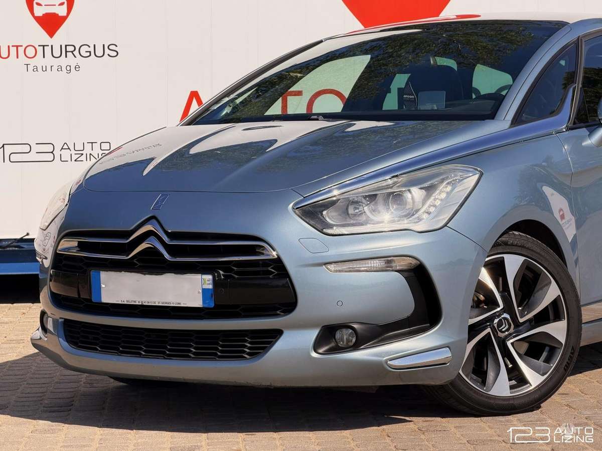 Citroen DS5, 2.0 l., hatchback
