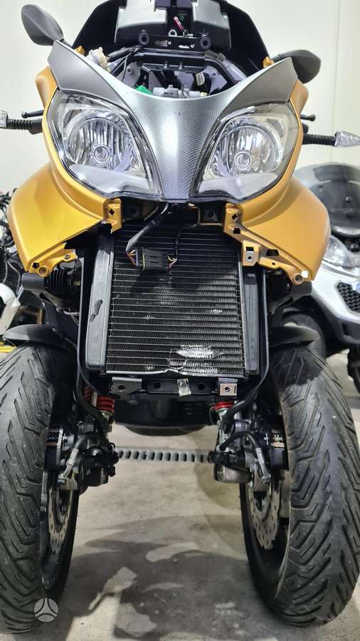 Piaggio MP3 493cc, трициклы