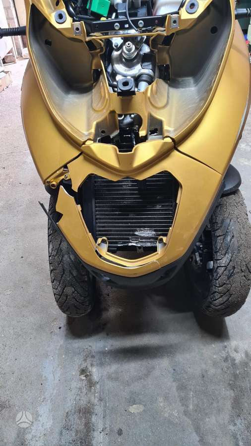 Piaggio MP3 493cc, трициклы