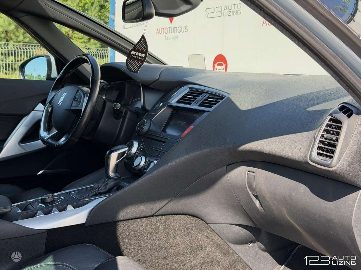 Citroen DS5, 2.0 l., Хэтчбек
