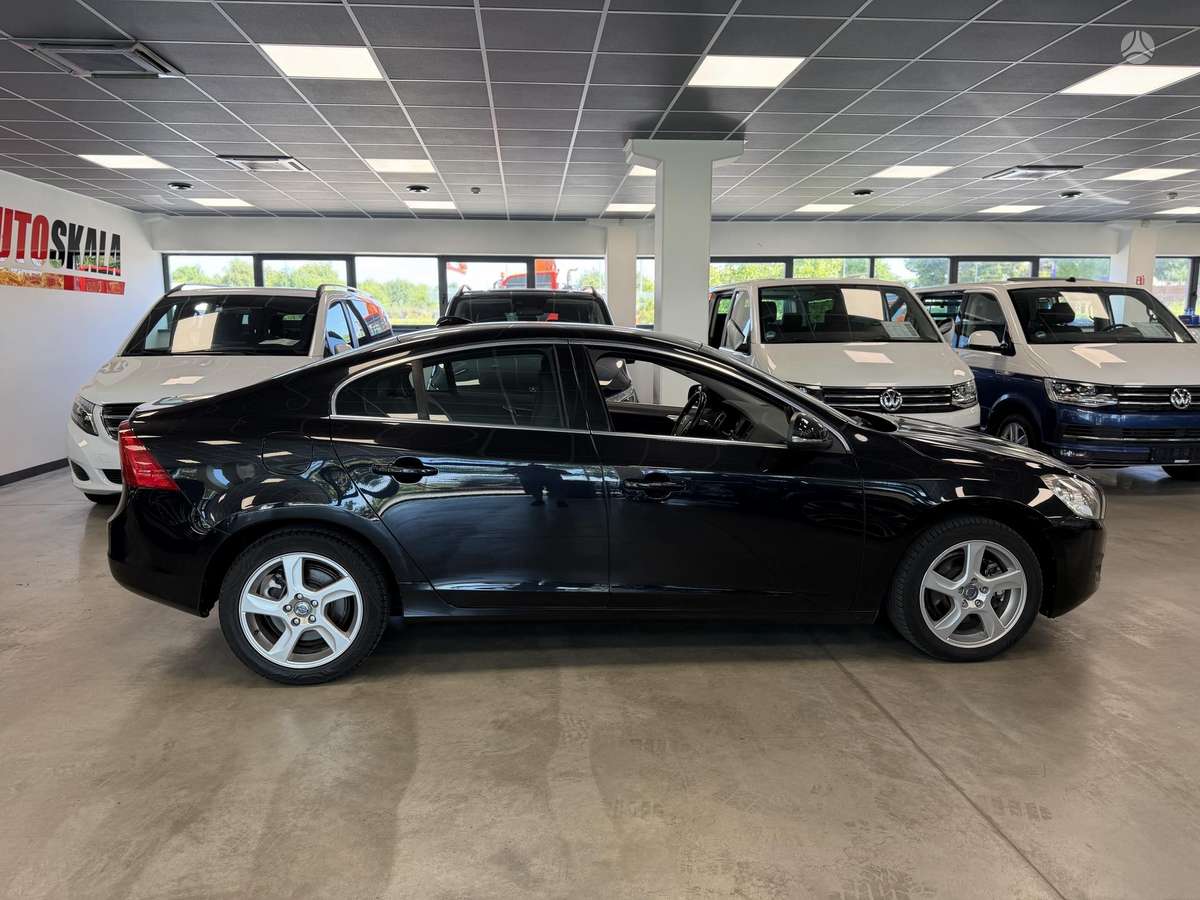 Volvo S60, 2.0 l., Седан