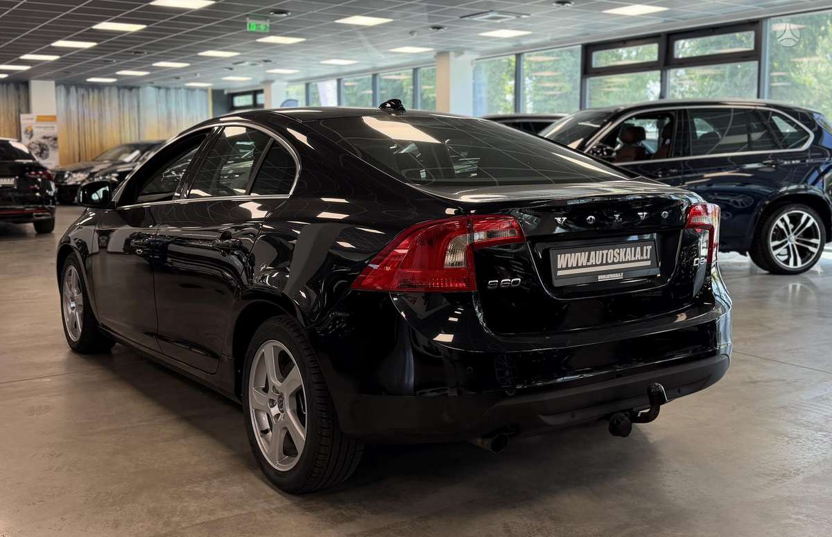 Volvo S60, 2.0 l., Седан