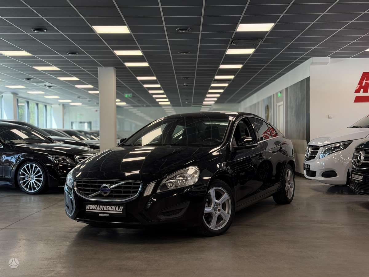 Volvo S60, 2.0 l., Седан