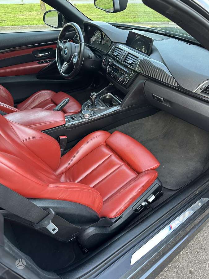BMW M4, 3.0 l., convertible