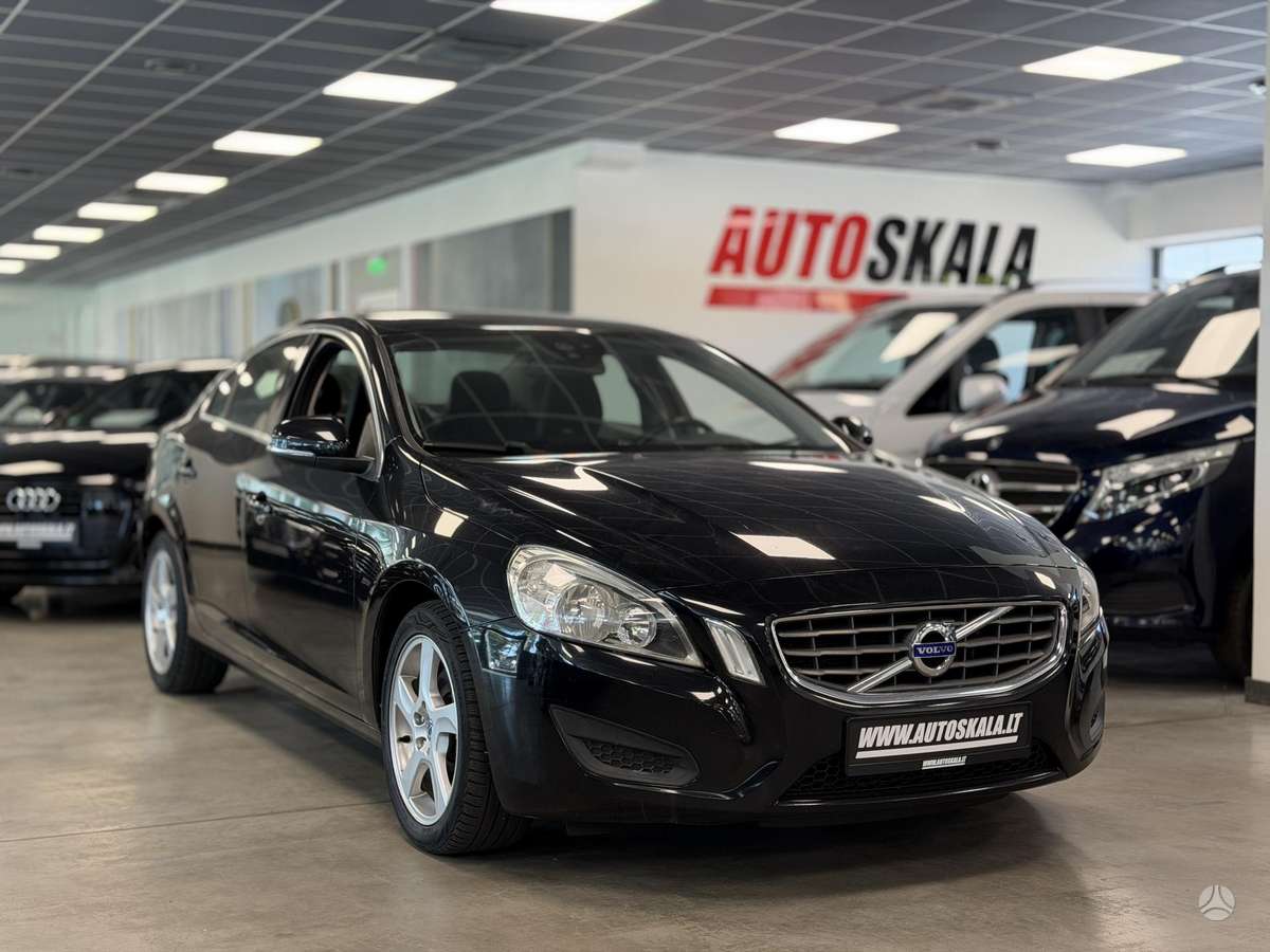 Volvo S60, 2.0 l., Седан