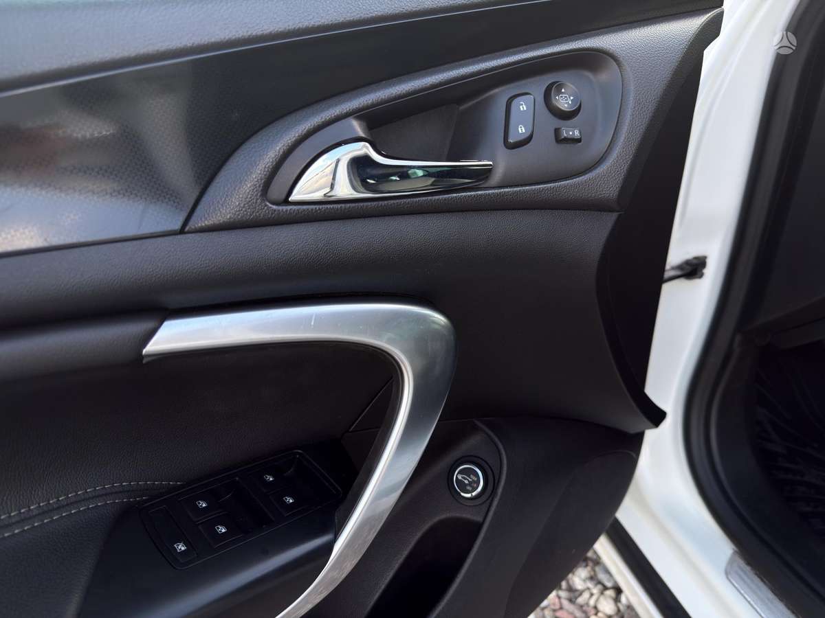 Opel Insignia, 2.0 l., Универсал