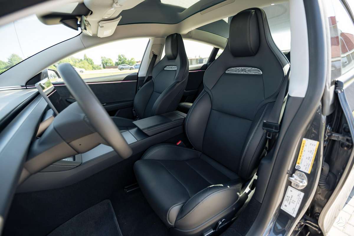 Tesla Model 3, 82 кВт·ч, Хэтчбек