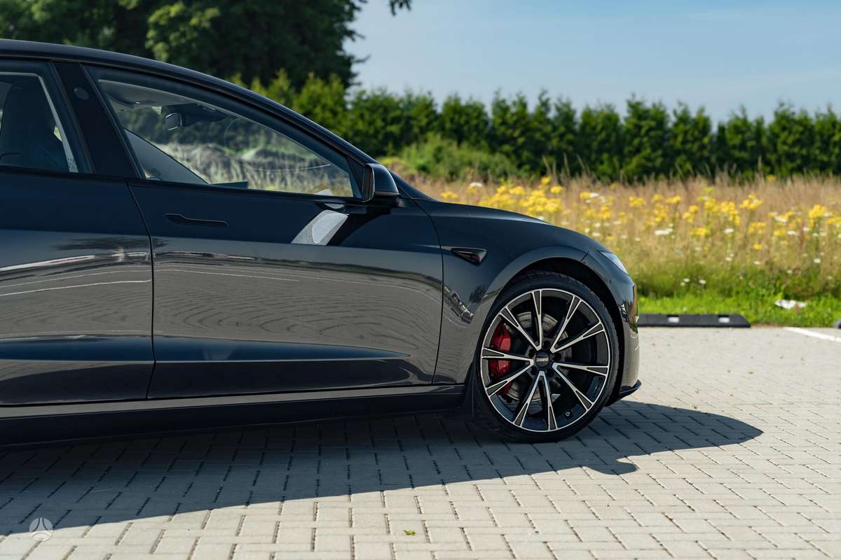Tesla Model 3, 82 кВт·ч, Хэтчбек
