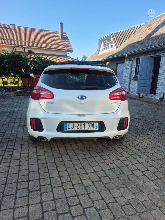 Kia Ceed, 1.6 l., Хэтчбек