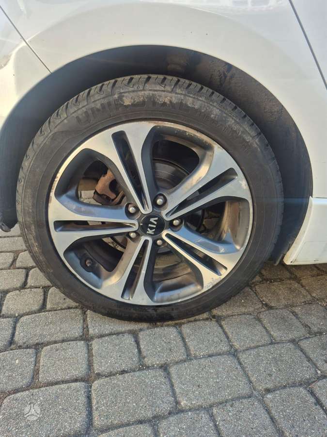 Kia Ceed, 1.6 l., hatchback