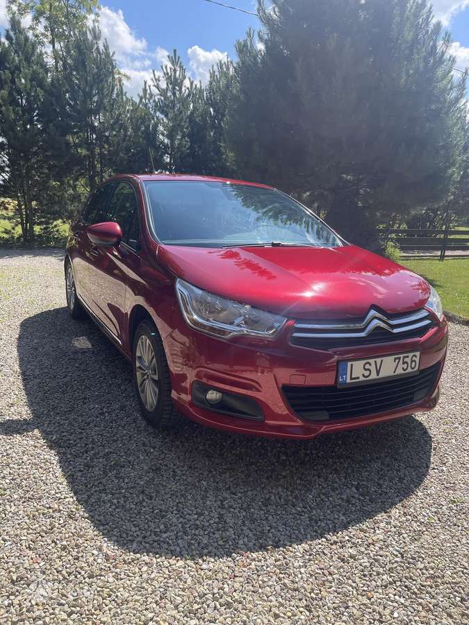 Citroen C4, 1.6 l., hatchback