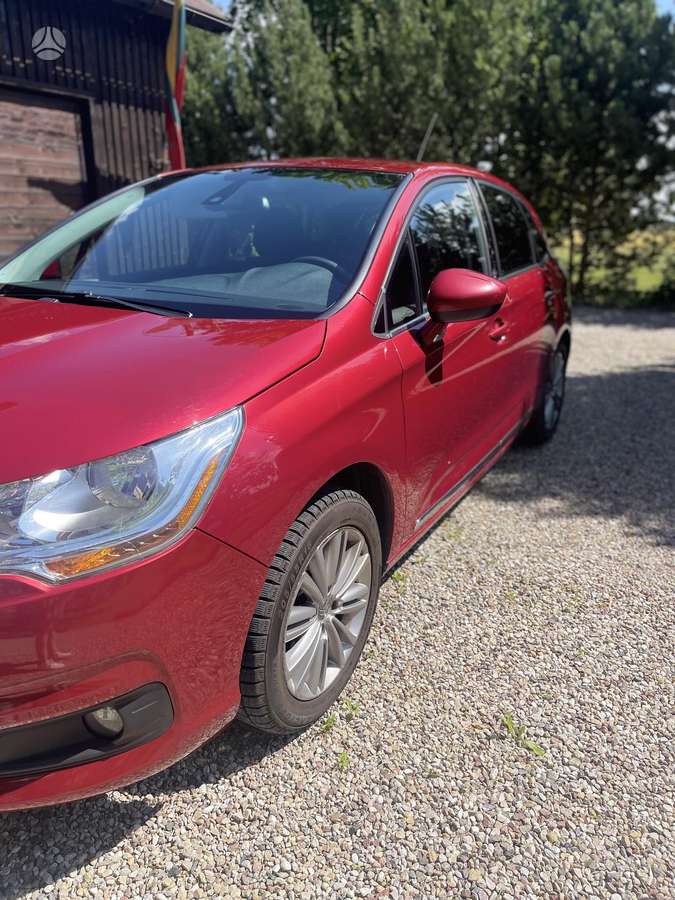 Citroen C4, 1.6 l., hatchback