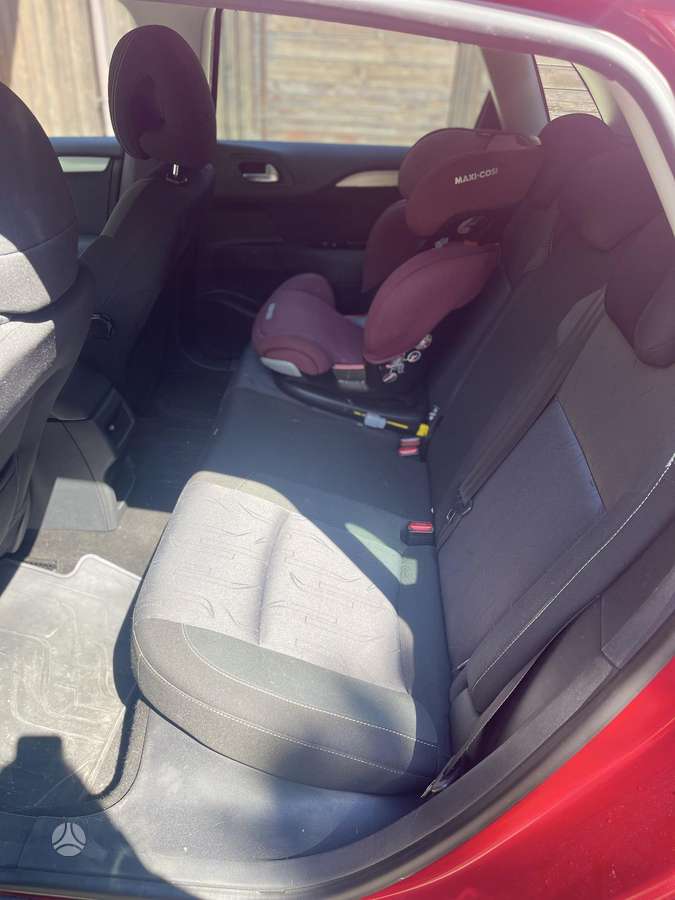 Citroen C4, 1.6 l., hatchback