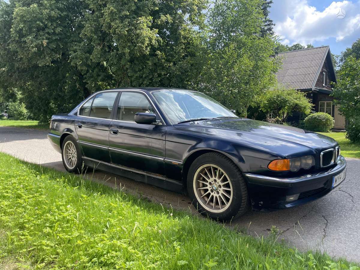 BMW 730, 2.9 l., sedanas