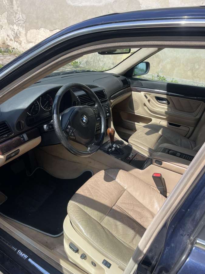 BMW 730, 2.9 l., sedanas