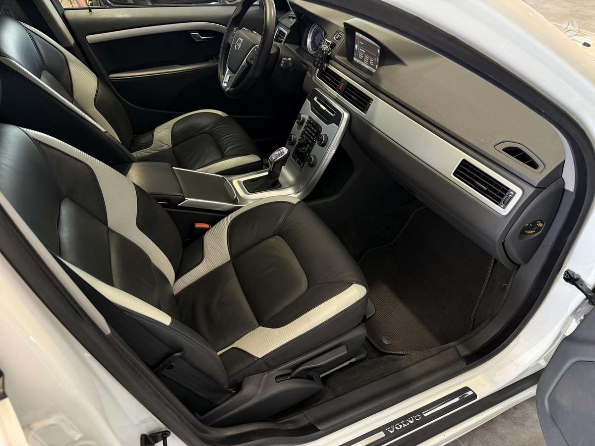 Volvo V70, 2.0 l., Универсал