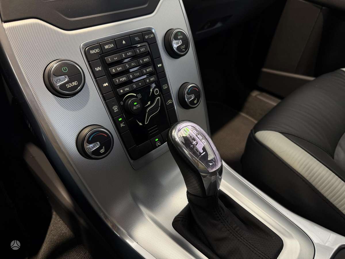 Volvo V70, 2.0 l., Универсал