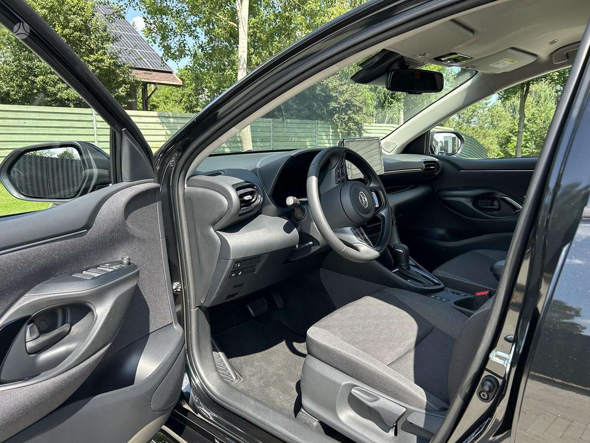 Toyota Yaris - 10