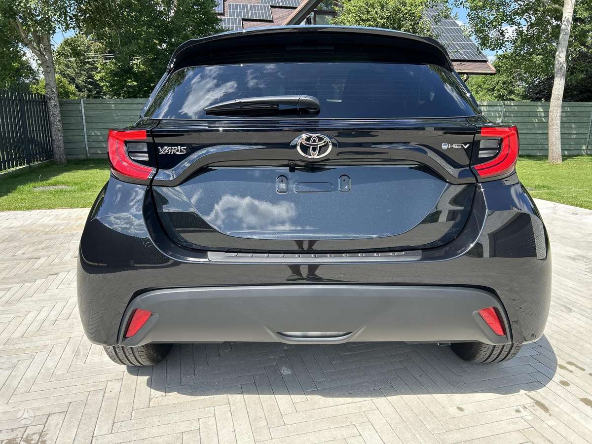Toyota Yaris - 4