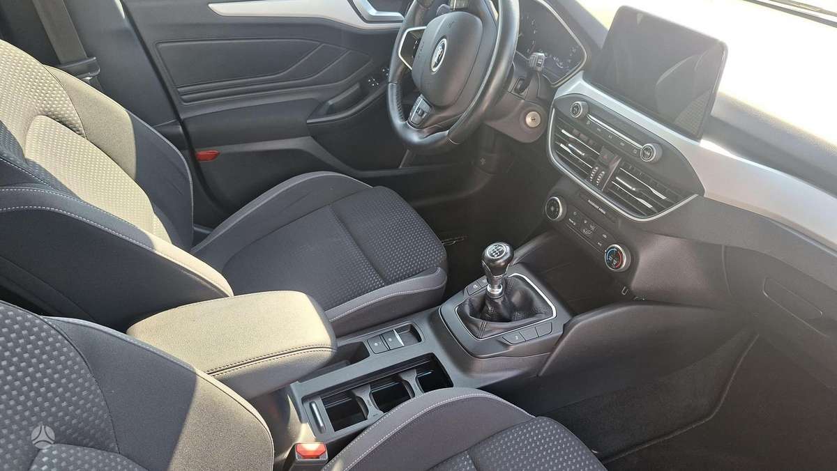Ford Focus, 1.0 l., hatchback