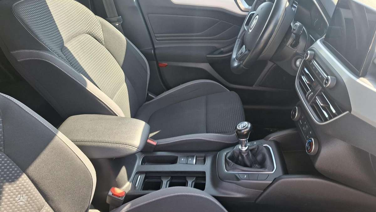 Ford Focus, 1.0 l., hatchback