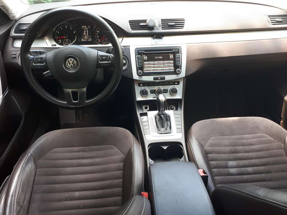 Volkswagen Passat - 9