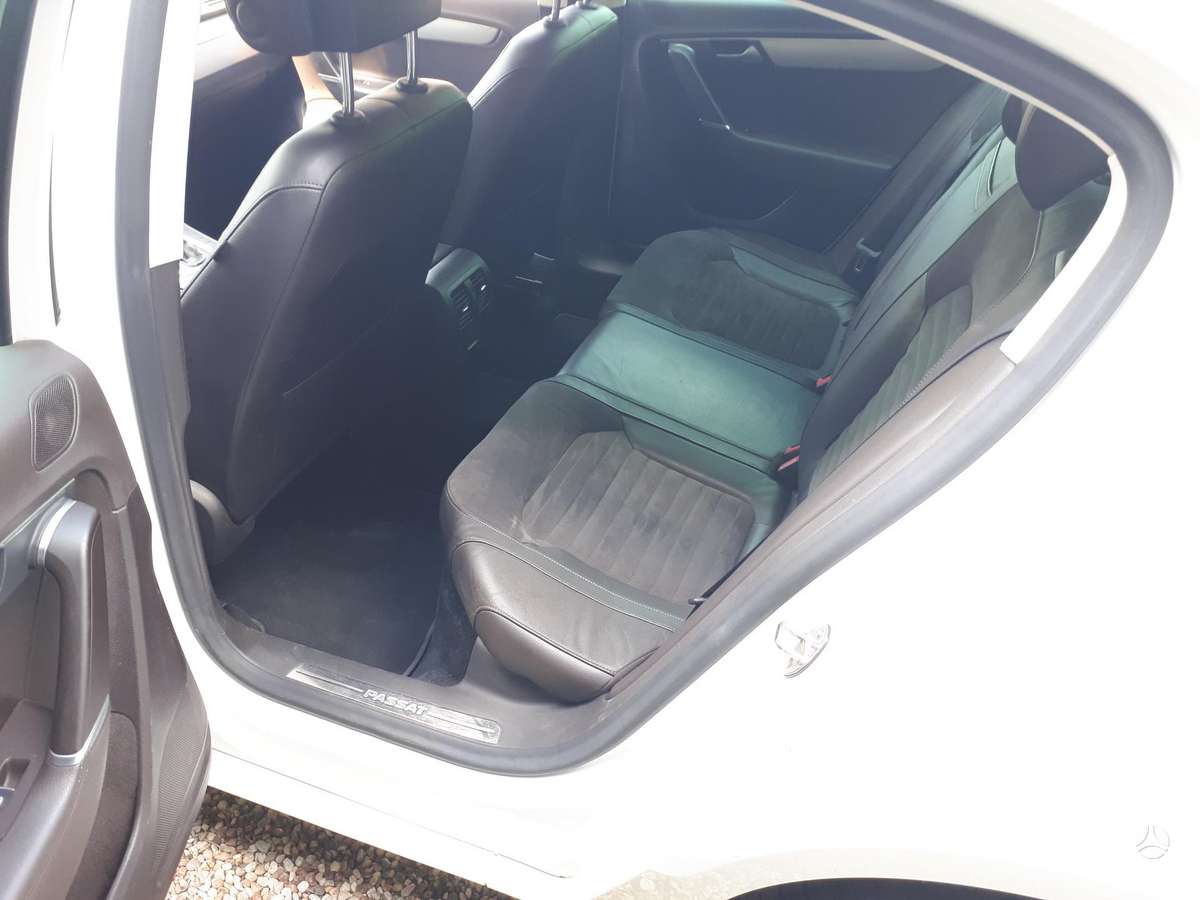 Volkswagen Passat - 11