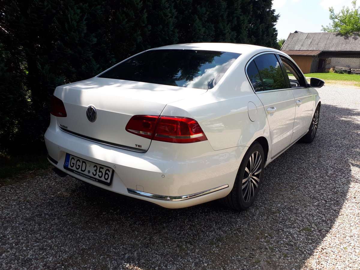 Volkswagen Passat - 5