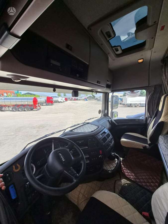 DAF XF105. 440 FT ADR, double sleeper