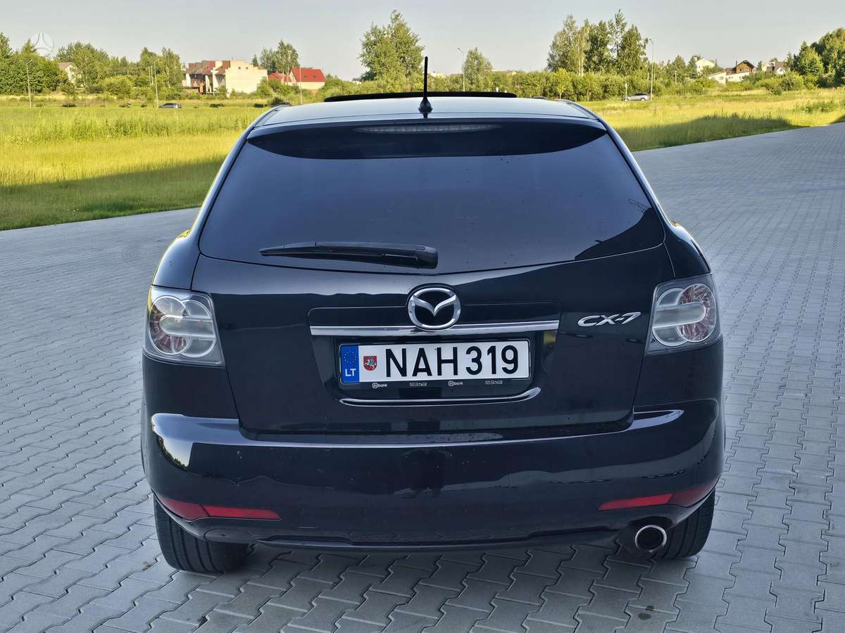 Mazda CX-7, 2.2 l., off-road / crossover