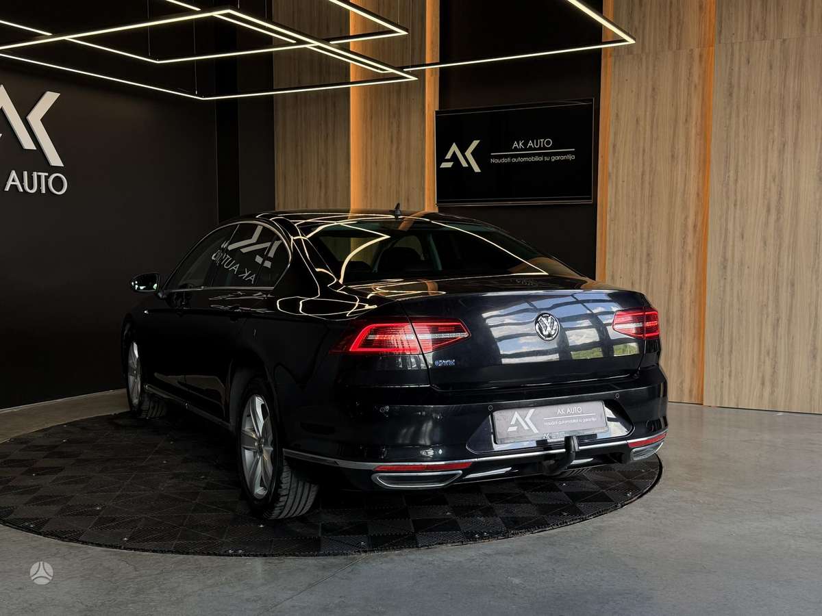 Volkswagen Passat - 9