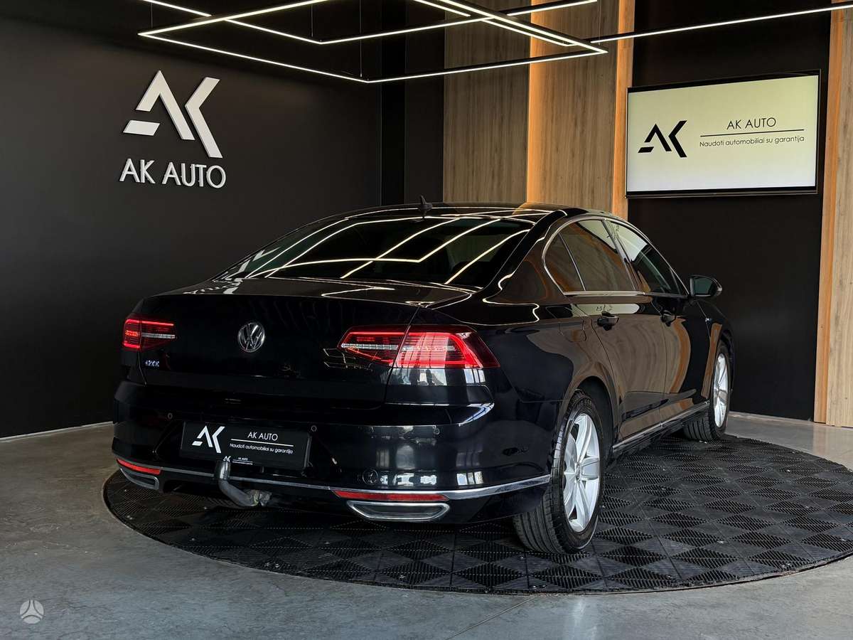 Volkswagen Passat - 11