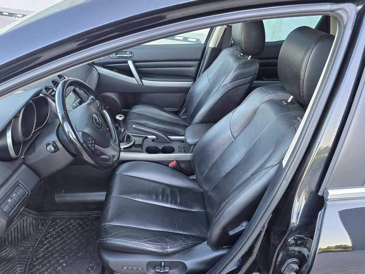 Mazda CX-7, 2.2 l., off-road / crossover